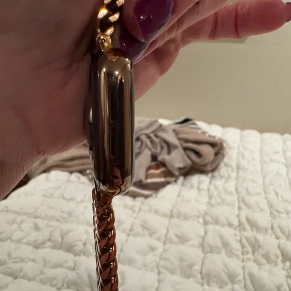 Apple Watch with Gold Band - Picture 12 of 12